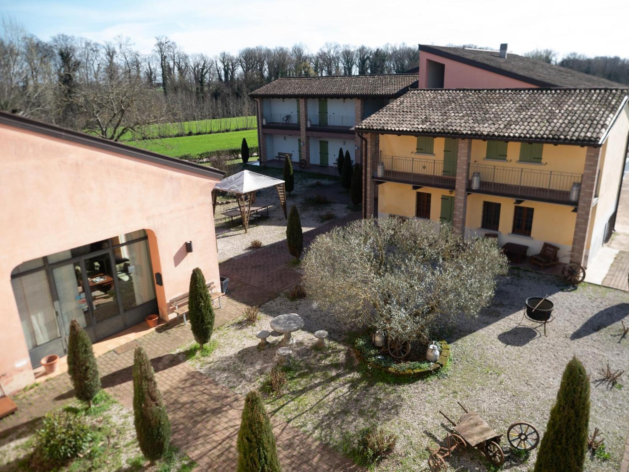 Agriturismo Borgo Del Mincio Вольта-Мантована Екстер'єр фото